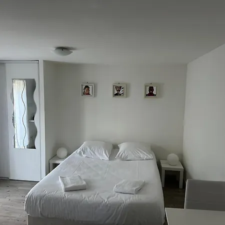 Studio Calme Et Independant Proche Tours Fondettes Exterior photo